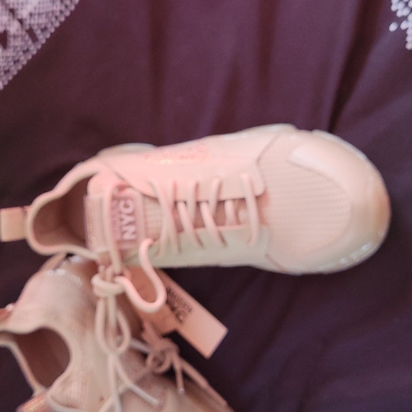 NWT Madden Sneakers - Picture 3 of 6